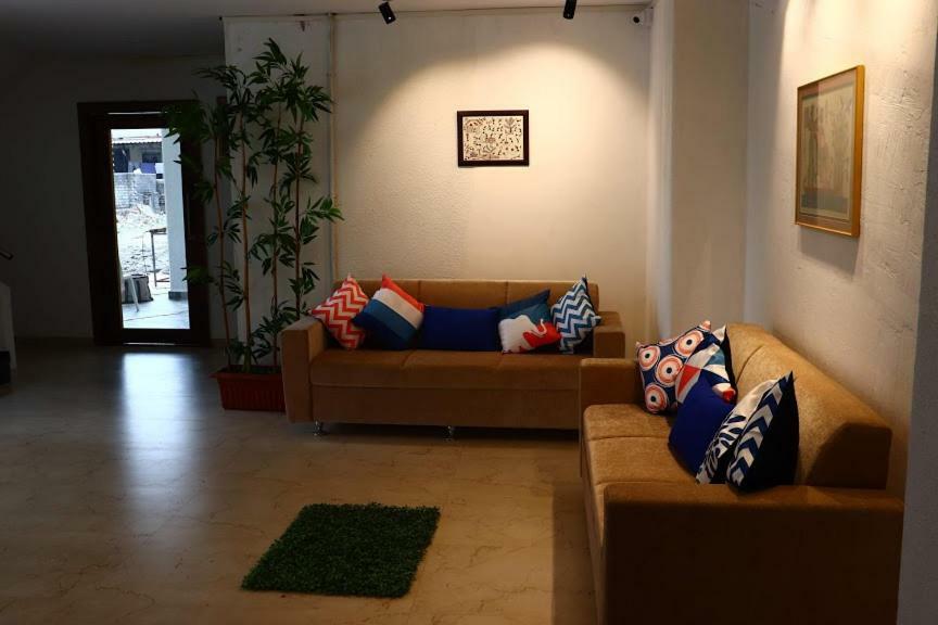 Emerald Vista Luxury Suites Pune Exterior foto